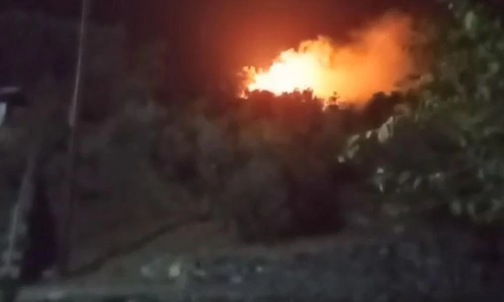 Συναγερμός στη Σάμο: Μεγάλη φωτιά έξω από το ΚΥΤ μεταναστών - Βίντεο